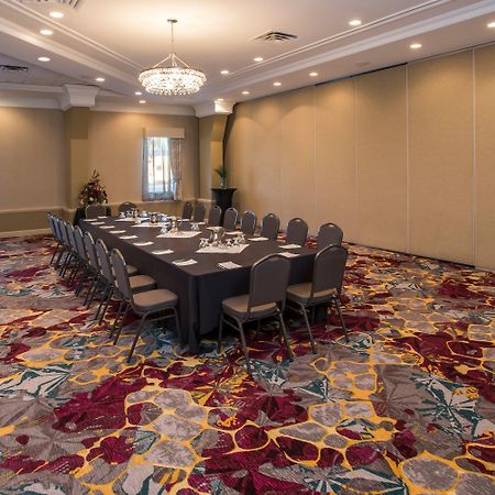 Holiday Inn Conference Centre Edmonton South By Ihg Exterior foto