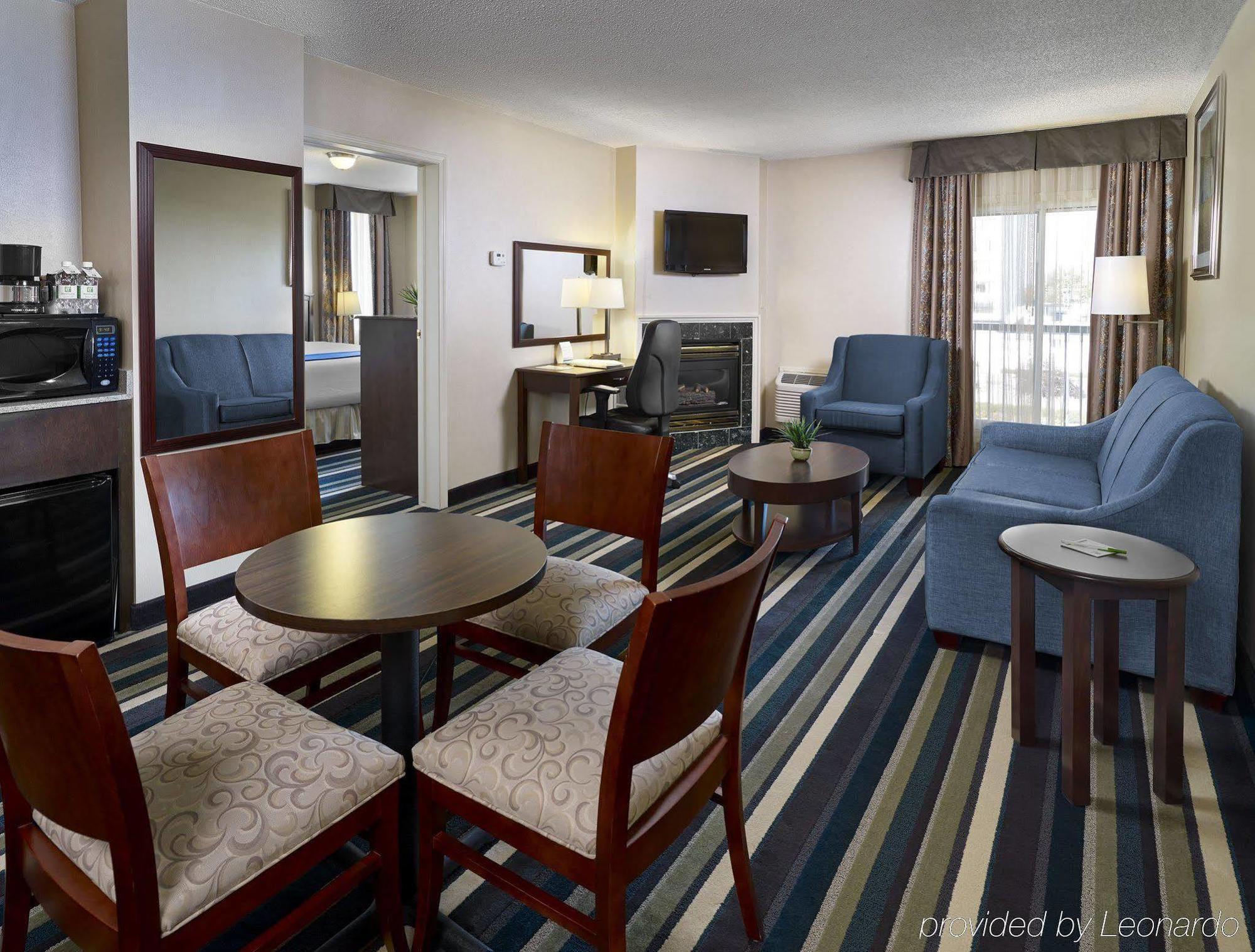Holiday Inn Conference Centre Edmonton South By Ihg Exterior foto